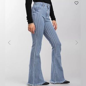 CELLO STRIPE FLARE LIGHT WASH JEANS